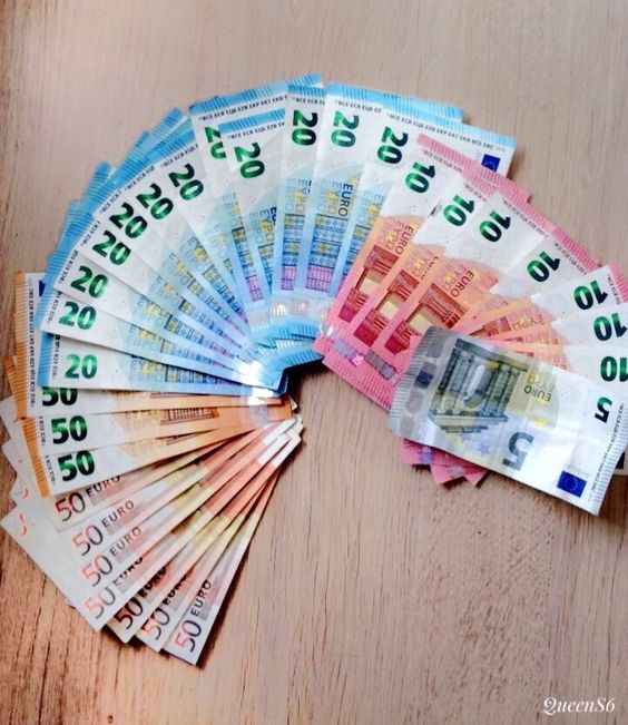 Counterfeit bank notes in euro